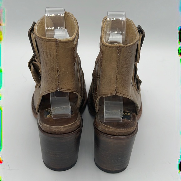 Freebird by Steven Quail in Tan- Size 6 - Picture 4 of 13